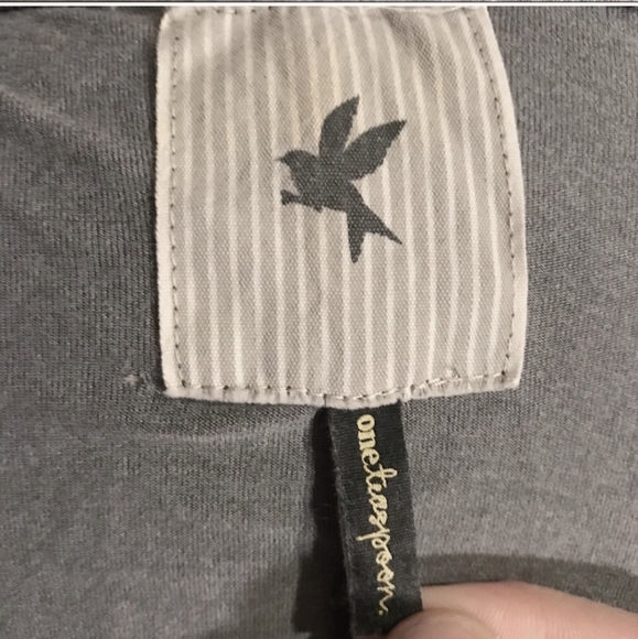 One Teaspoon skull tank - Picture 7 of 7